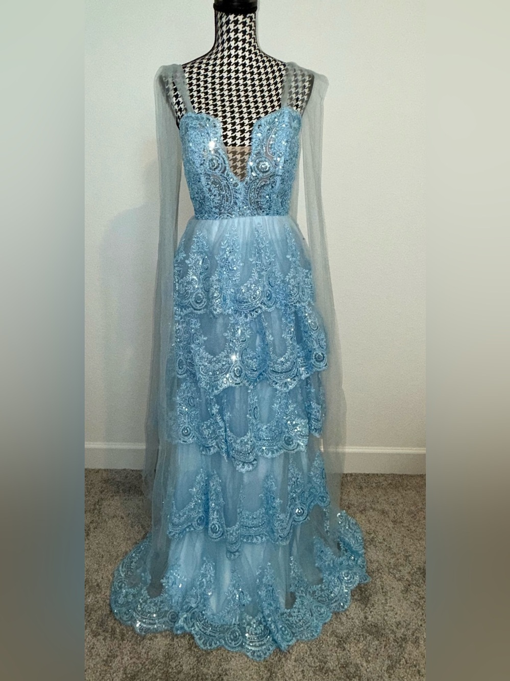 Zapaka Elegant Tiered Lace Sequin Ball Gown Prom Dress in Light Blue